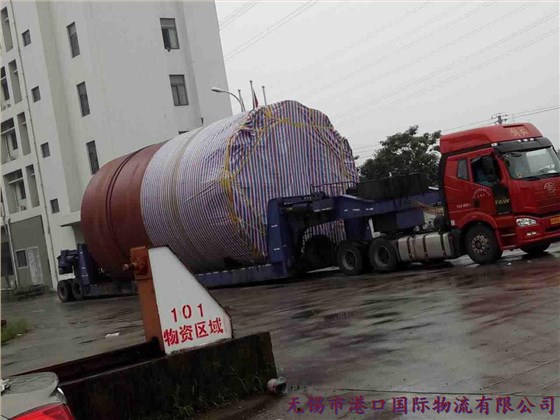 無錫石油化工大型反應(yīng)器運輸2